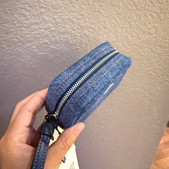Last 1‼️Coach CAP97 Pouch Wristlet denim/Silver/Indigo - Picture 2 of 5